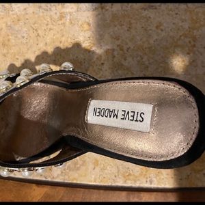 Size 8 Steve madden low heel slide